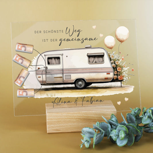 Acrylschild mit Campinganhänger & Blumenmotiv inkl. Wunschnamen zur Hochzeit