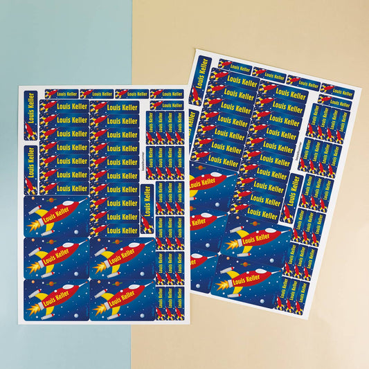 Namensaufkleber mit Rakete im Set