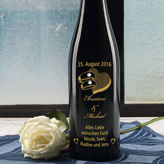 Flasche mit einfarbiger Gravurveredelung und Swarovski Steinen