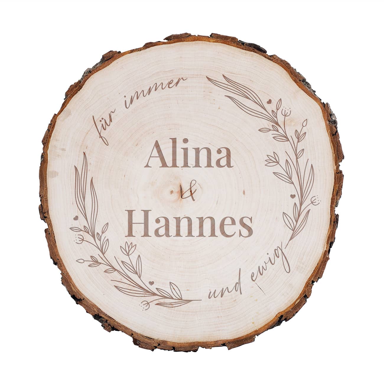 Holzscheibe mit Rinde und Namensgravur