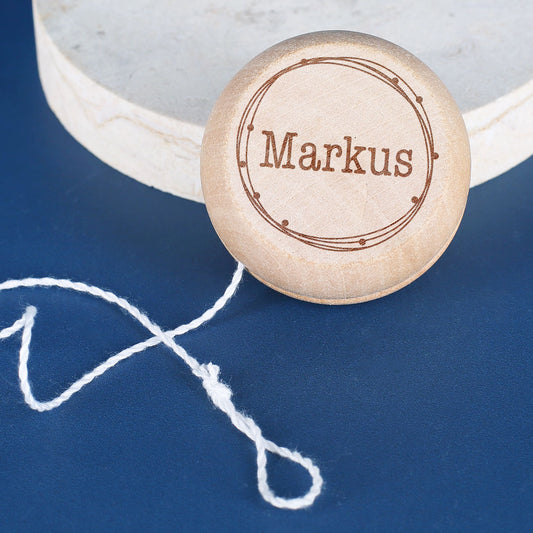 Holzjojo mit persönlicher Namensgravur