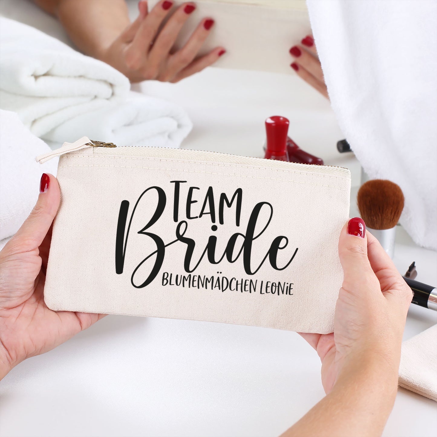 Beautycase mit Namensaufdruck | Team Bride | 5 Farben & Größenauswahl