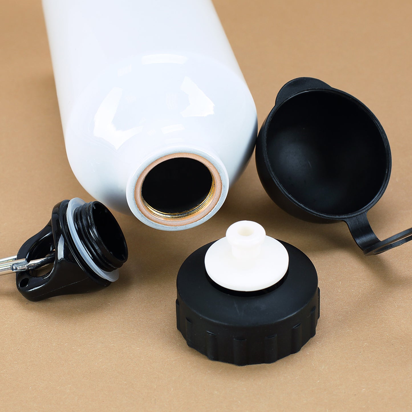 Nahaufnahme der Flaschenöffnung und Verschlussarten