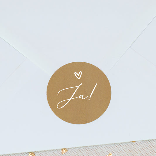 Detailansicht: personalisierter Aufkleber mit Namen und Datum