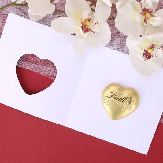 Love is in the air - Klappkarte mit Lindt Schokoherz