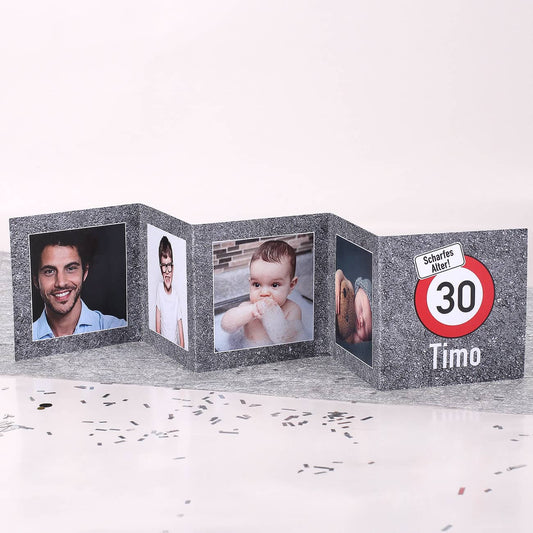 Leporello mit 4 Fotos, Name und Alter