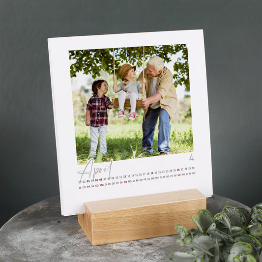 Persönlicher Foto-Tischkalender mit 12 Seiten kalendarium