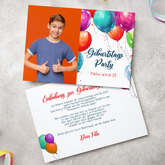 Einladungskarte zum Geburtstag mit Wunschdaten und bunten Luftballons