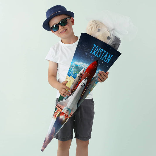 Personalisierte Zuckertüte mit Name und mit Raumschiff bedruckt