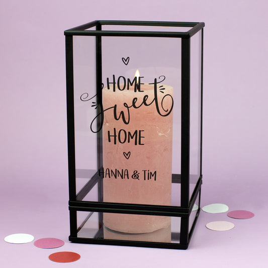 Personalisiertes Windlicht Home Sweet Home mit Namen Hanna & Tim und weißer Kerze