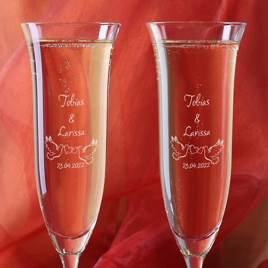 Zwei Sektgläser zur Hochzeit mit hochwertiger Gravur Ihrer Wunschangaben