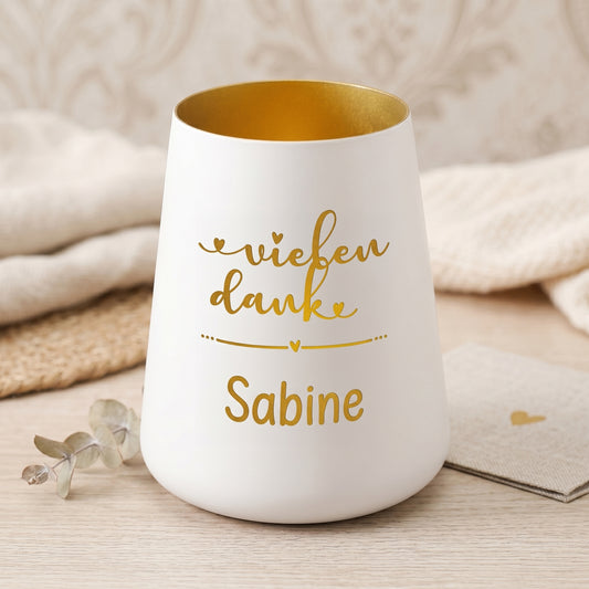 Weißes Dankeschön Dekolicht mit Name Sabine, goldfarbener Innenseite und Eukalyptusdeko