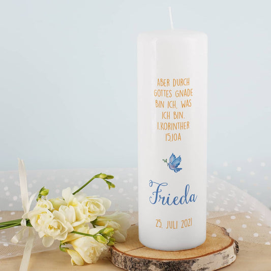 Taufkerze mit Taube und Oelzweig, Name, Datum und Taufspruch