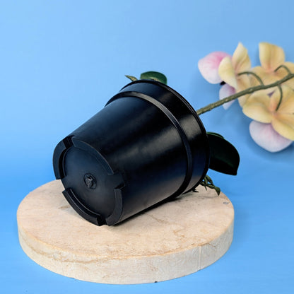 Detaillierte Ansicht des Topfes aus Kunststoff