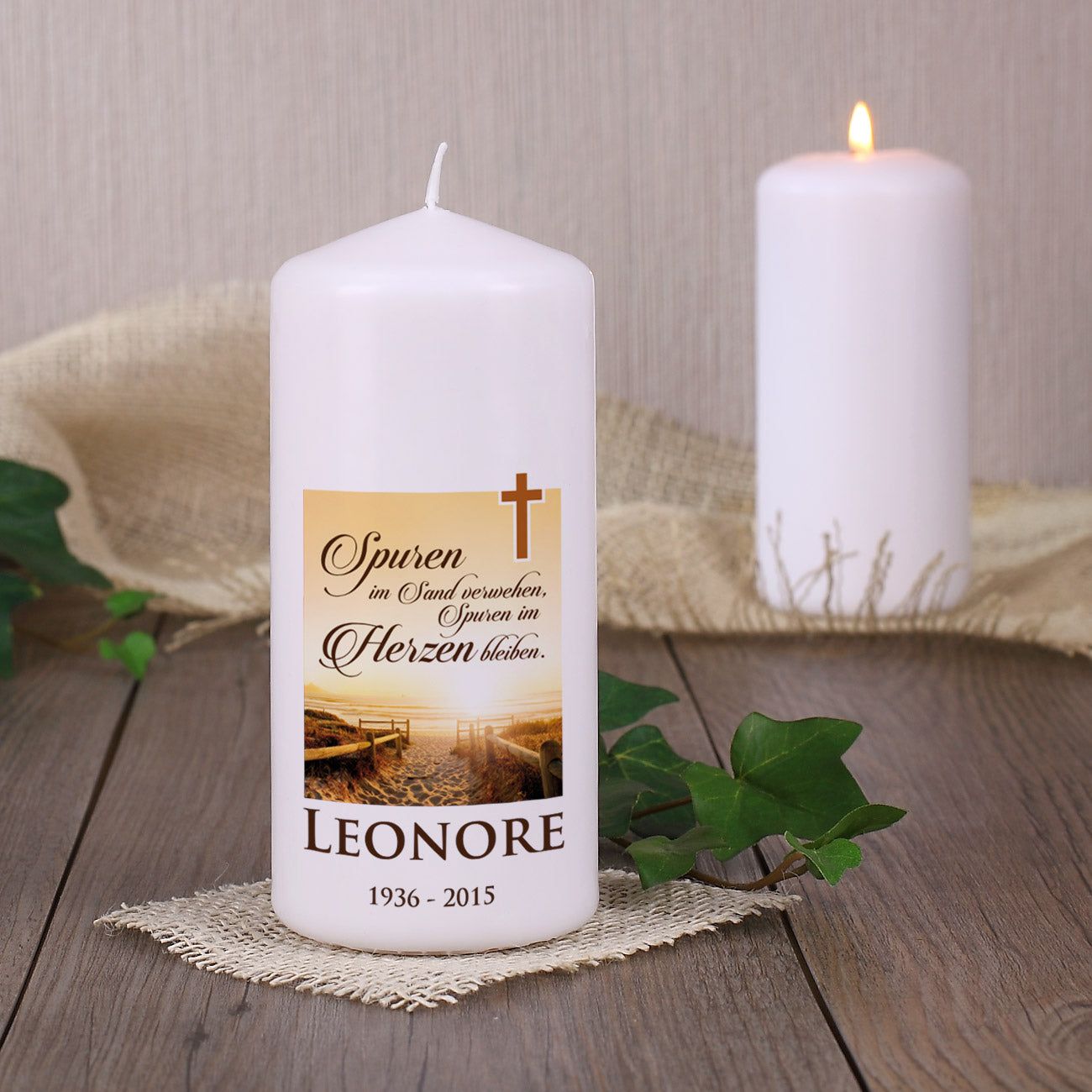 Trauerkerze - Spuren im Herzen bleiben - mit Name und Datum