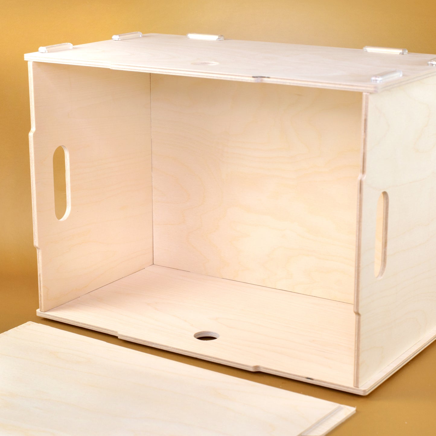 Innenansicht der Holz-Aufbewahrungsbox mit Deckel