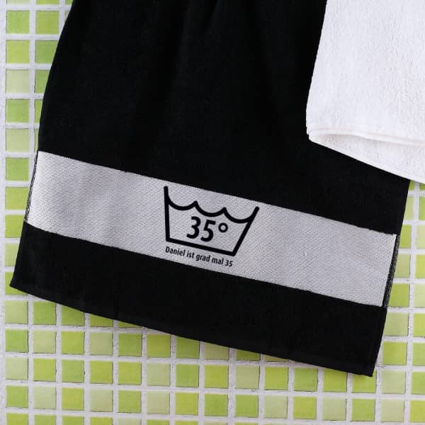 Hantuch mit Namen und Alter