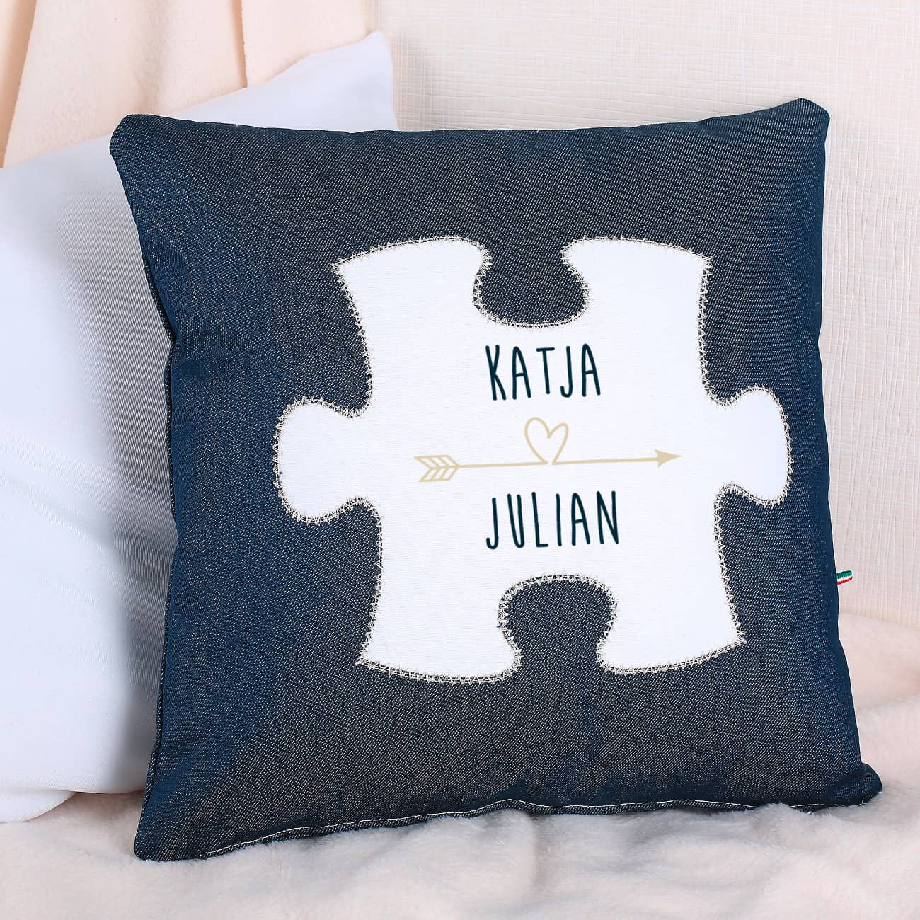 Jeanskissen Puzzle mit Namen des Paares