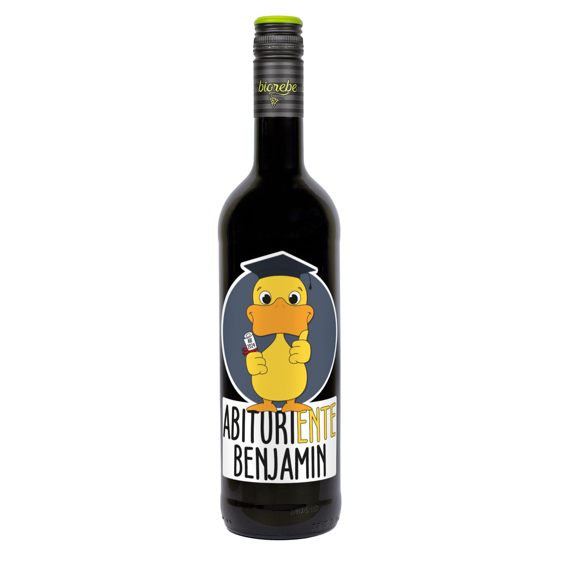 Personalisierte Weinflasche mit Rotwein, Etikett „Abituriente Benjamin“ und Ente mit Doktorhut und Diplom, freigestellt vor weißem Hintergrund