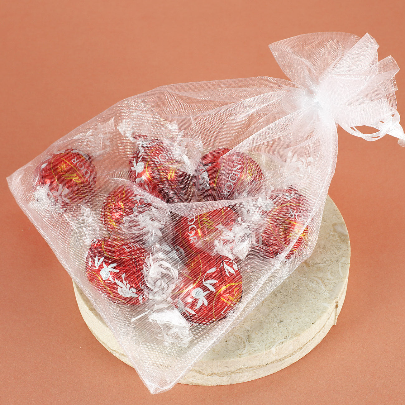 Geschenkset zu Ramadan mit personalisierter Tasse im Laternen-Design und süßer Füllung nach Wahl