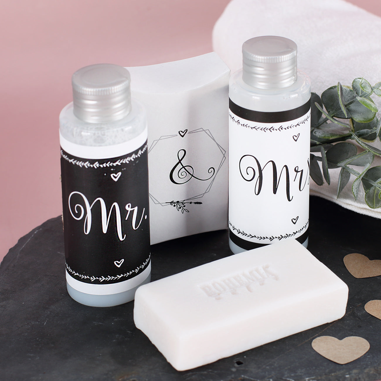 2 Flaschen Duschgel je 100ml und eine Seife 100g