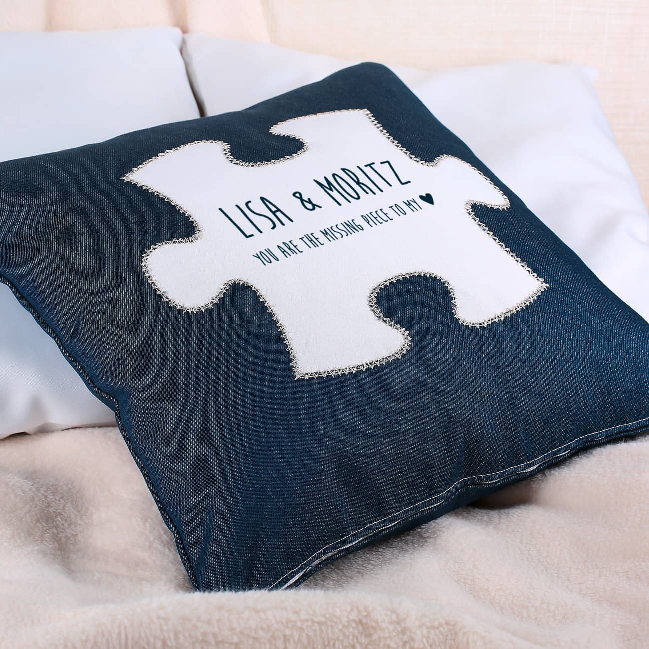 bedrucktes Jeanskissen mit Namen und Spruch