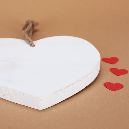 Valentinstags-Holzherz als Türschild mit Dackelmotiv, romantischer Spruch und dekorativer Aufhängung aus Jute