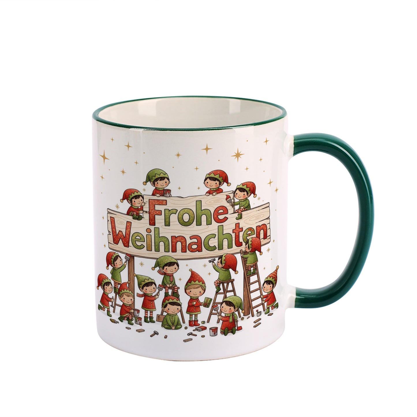 Weihnachtstasse mit zahlreichen Wichteln, die mit Werkzeug, Farbe und Leitern am „Frohe Weihnachten“-Schild arbeiten; Studioansicht seitlich.