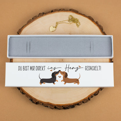 Schmuckverpackung mit Dackel-Motiv & Spruch 'Du bist mir direkt ins Herz gedackelt!' für Paare