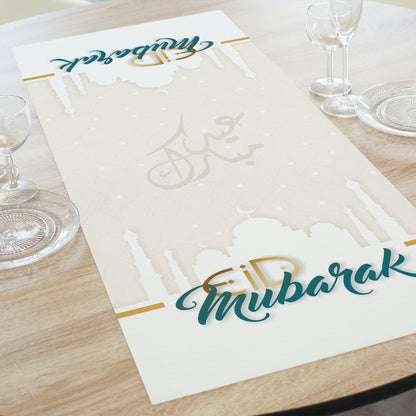 Ramadan Tischdekoration mit Tischläufer und festlichem Gedeck