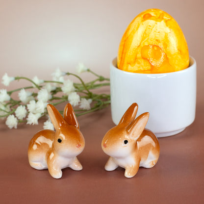 Niedliches Keramik-Häschen braun-weiß als Osterdeko für Tisch und Regal