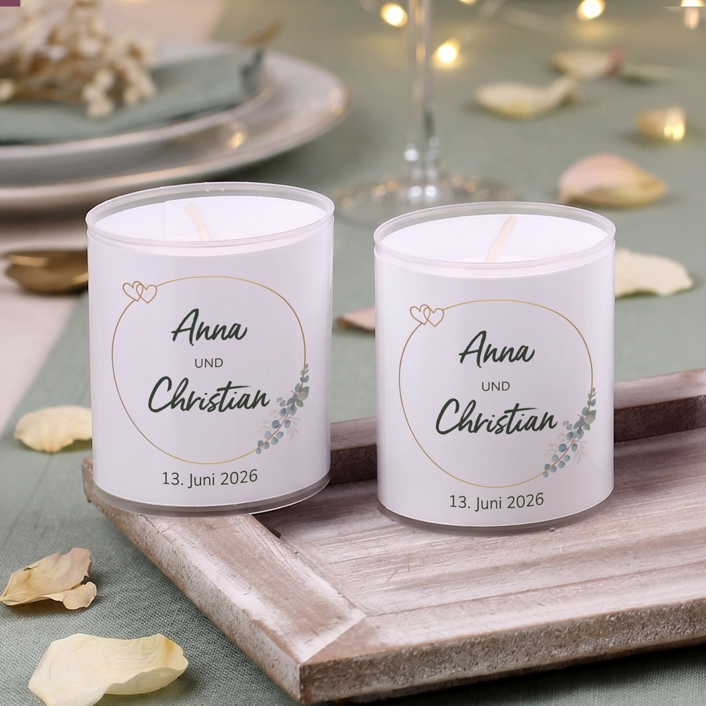 Personalisierte Kerzen zur Hochzeit mit Namen Anna und Christian als elegante Tischdeko