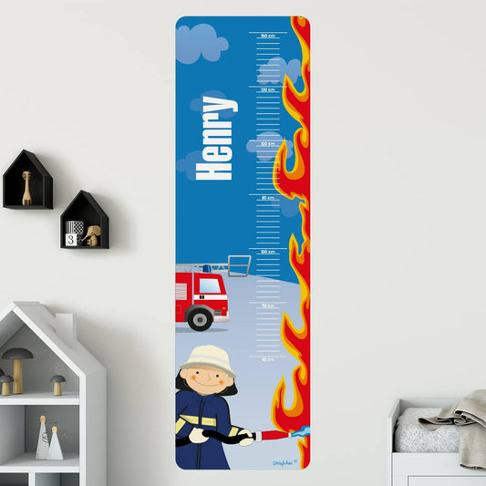 Wandtattoo mit Größenskala für kleine Feuerwehrmänner