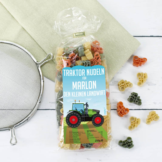 Traktor Nudeln mit Name auf dem Etikett