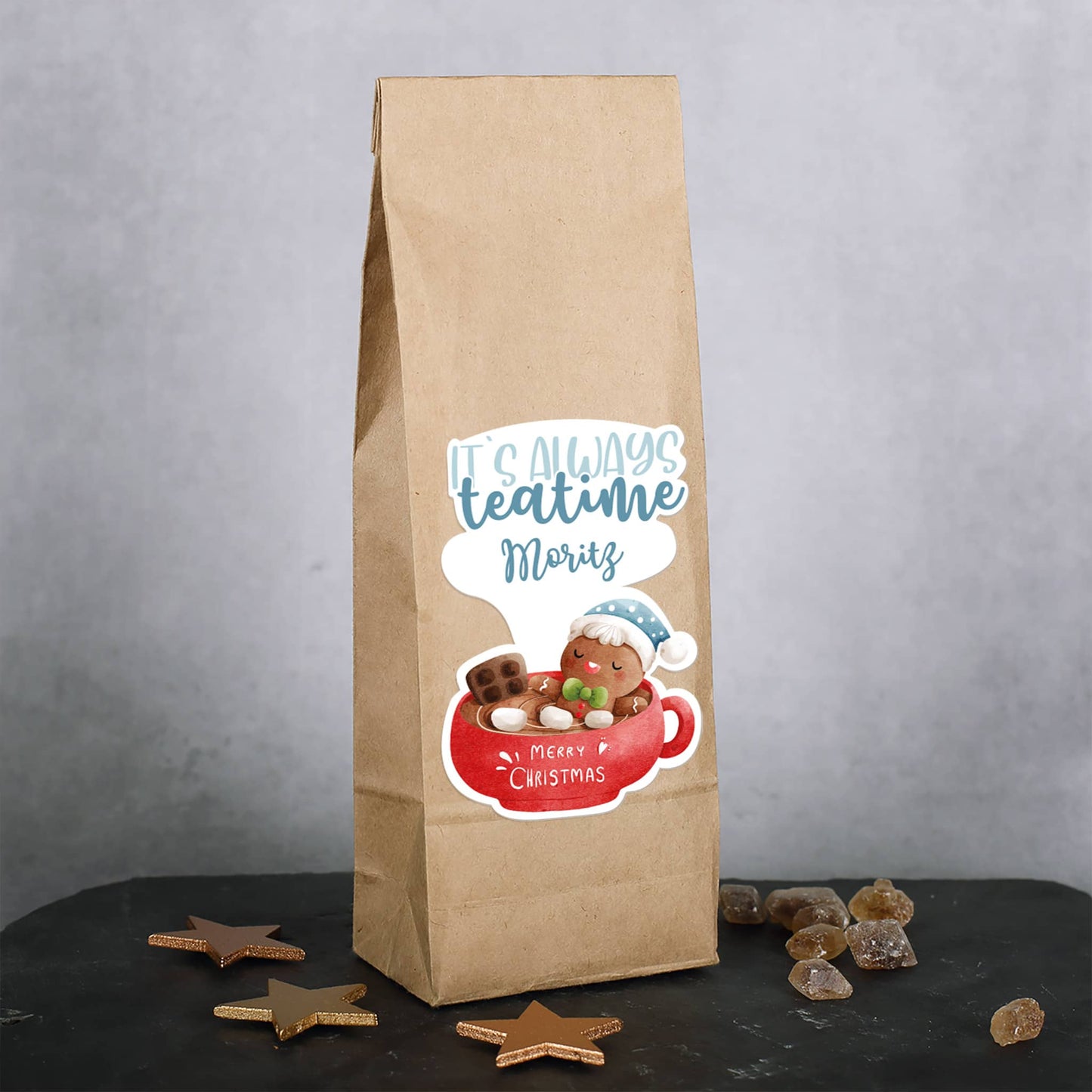 Tee mit personalisiertem Sticker als Weihnachtsgeschenk