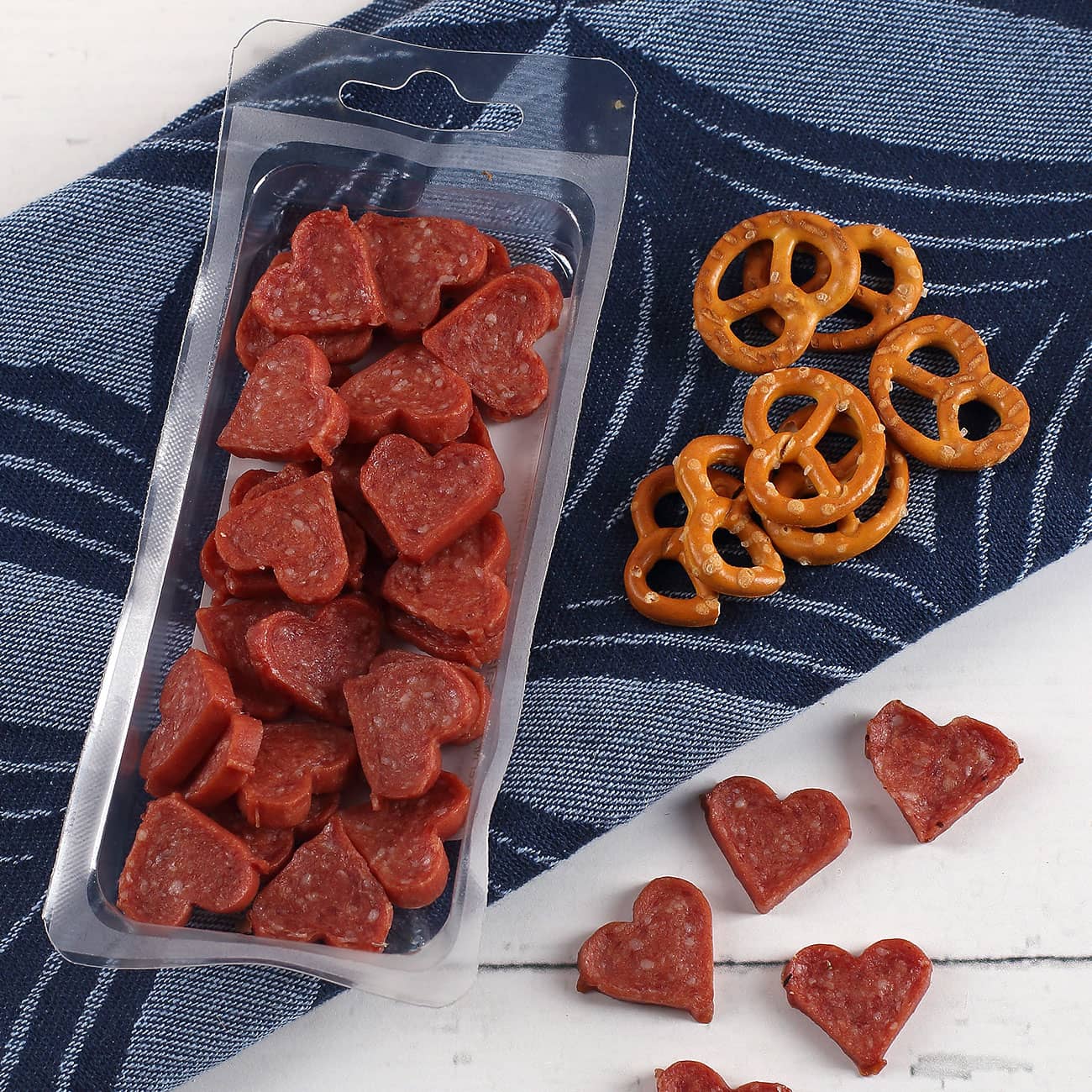 Mini Wurstherzen aus Salami zum Valentinstag