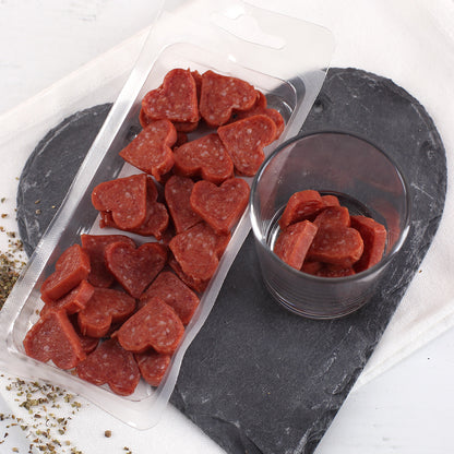 Salami in Form von kleiner Herzen