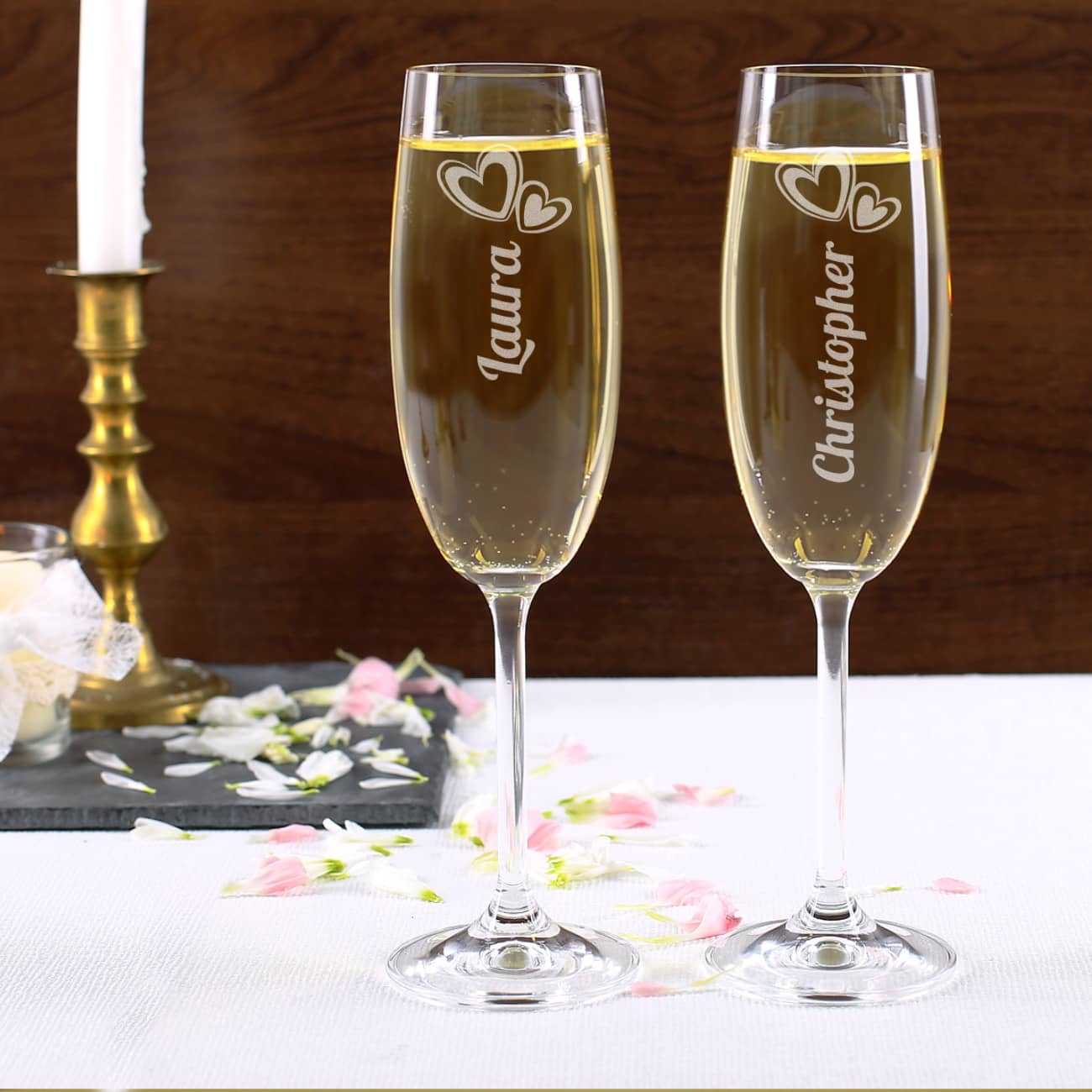 Sektgläser zur Hochzeit mit Ihren beiden Wunschnamen gestaltet