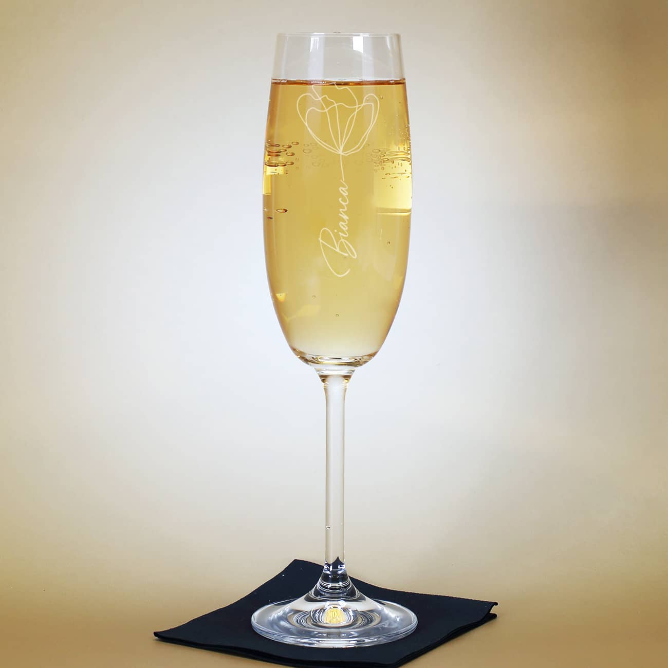 Persönliches Sektglas mit Namensgravur als tolle Geschenkidee zum Geburtstag