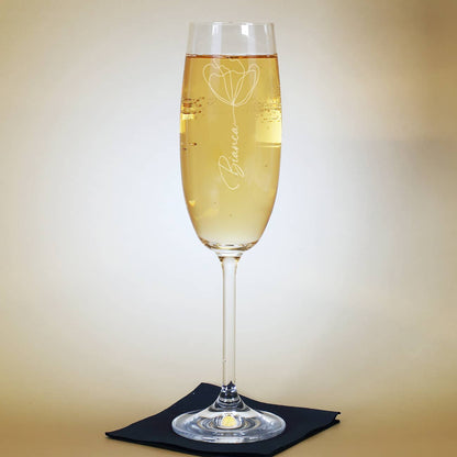 Persönliches Sektglas mit Namensgravur als tolle Geschenkidee zum Geburtstag