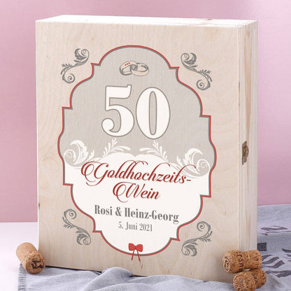 Goldhochzeitswein mit zwei gravierten Gläsern in edler Holzbox