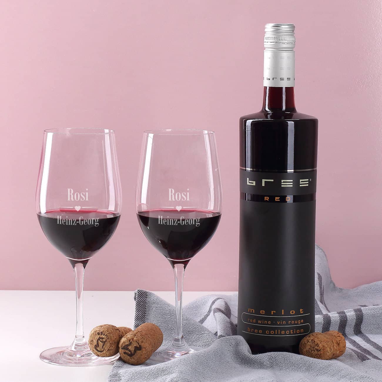 Goldhochzeitswein mit zwei gravierten Gläsern in edler Holzbox