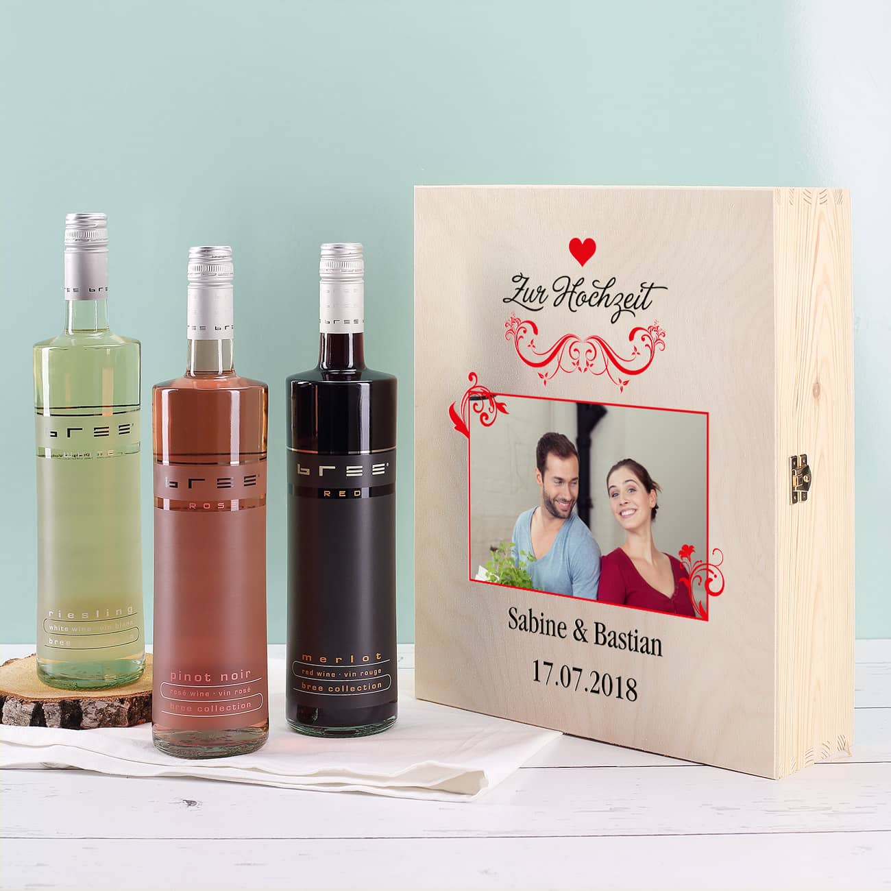 Bedruckte Holzbox mit 3 Flaschen Wein
