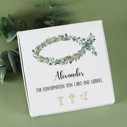 Halskette mit graviertem Kreuz zu Kommunion, Konfirmation, Taufe in Geschenkbox