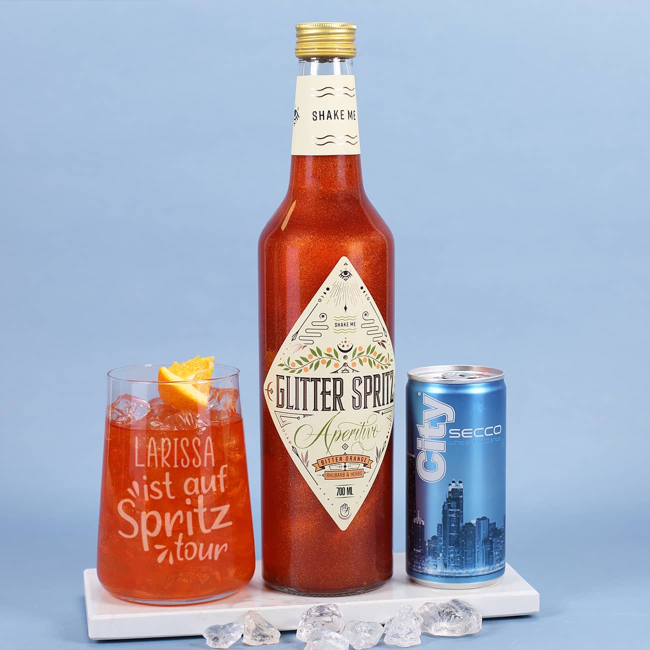 Edler Glitter spritz mit passendem Secco & graviertem Glas