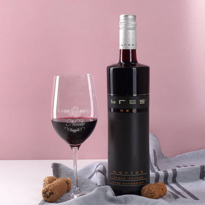 Weinglas mit BREE Weinflasche