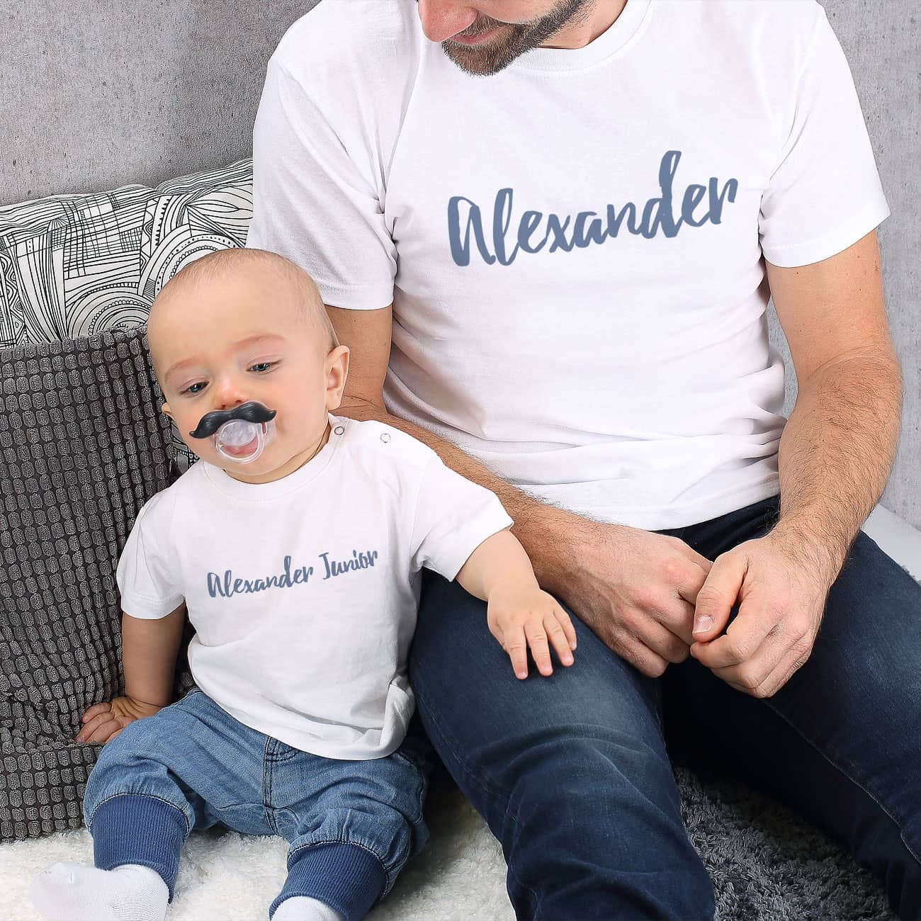 Vater und Sohn im Partnerlook