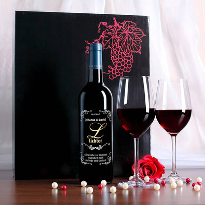 Weingeschenkset zur Hochzeit mit gravierter Weinflasche