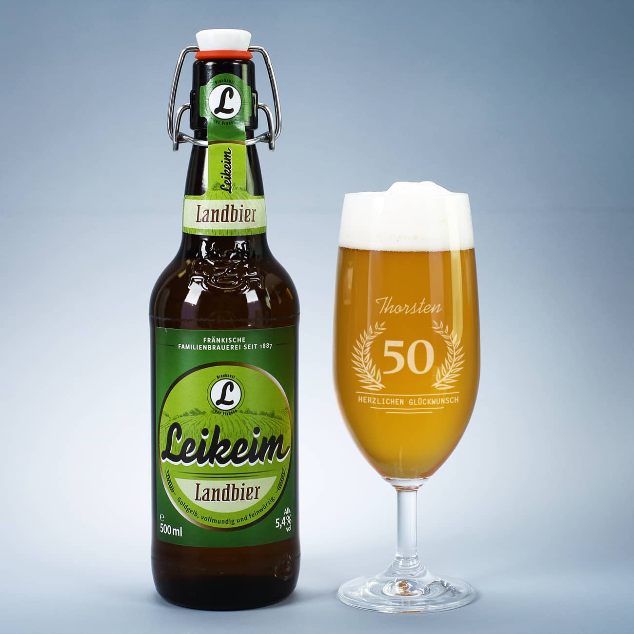 Persönlich graviertes Bierglas mit Leikeim Flaschenbier