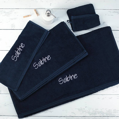 Nachtblaues Handtuchset mit Name gestickt, 4-teilig